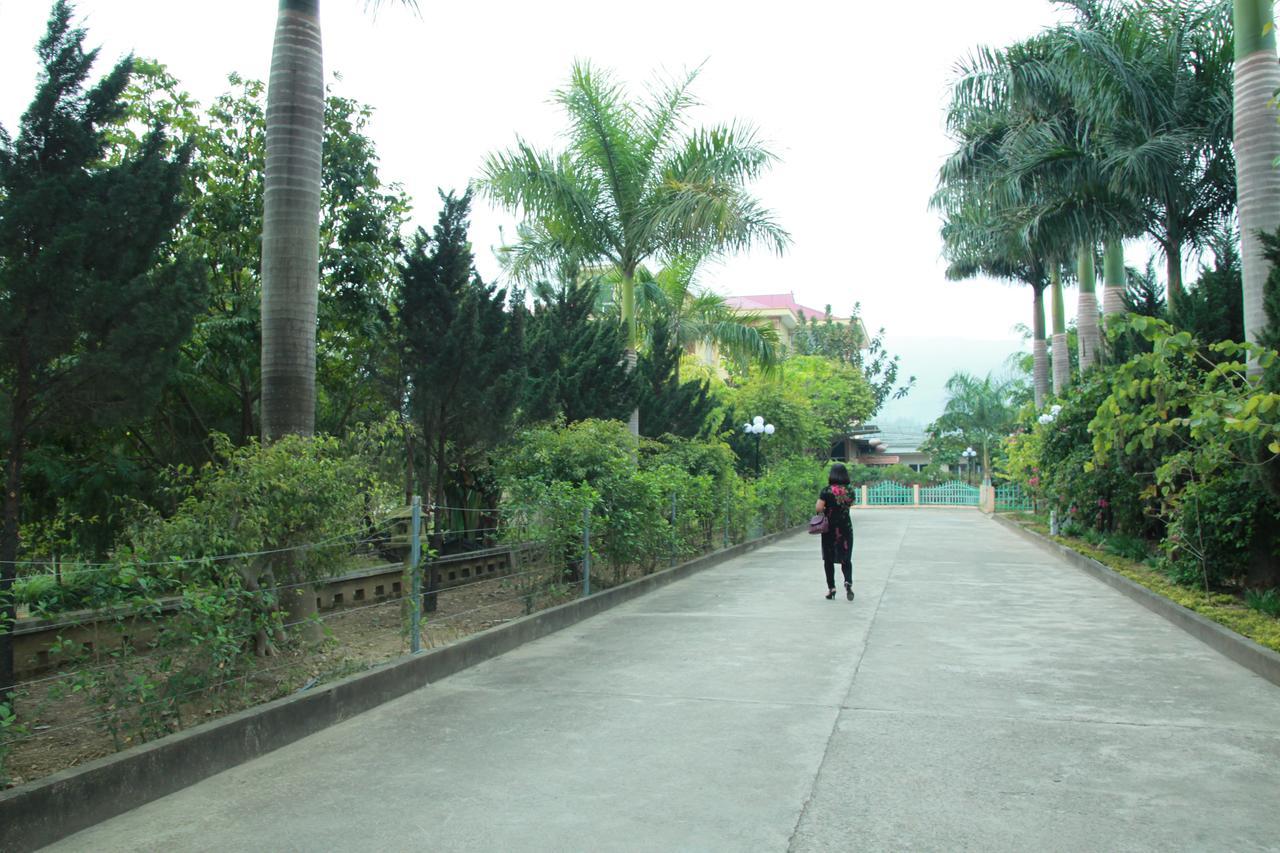 Khach San Linh Huong Hotel Son La Eksteriør billede